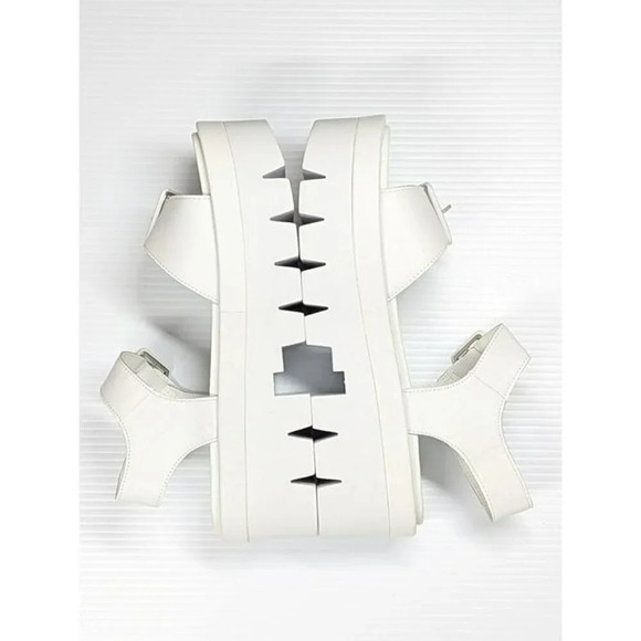 Kendall + Kylie Women's White Treaded Wave Leather Sandals Size 7 M (MSRP $125) - Picture 7 of 10